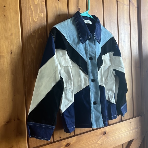 Geometric Print Button-Up Denim Jacket - Picture 4 of 11